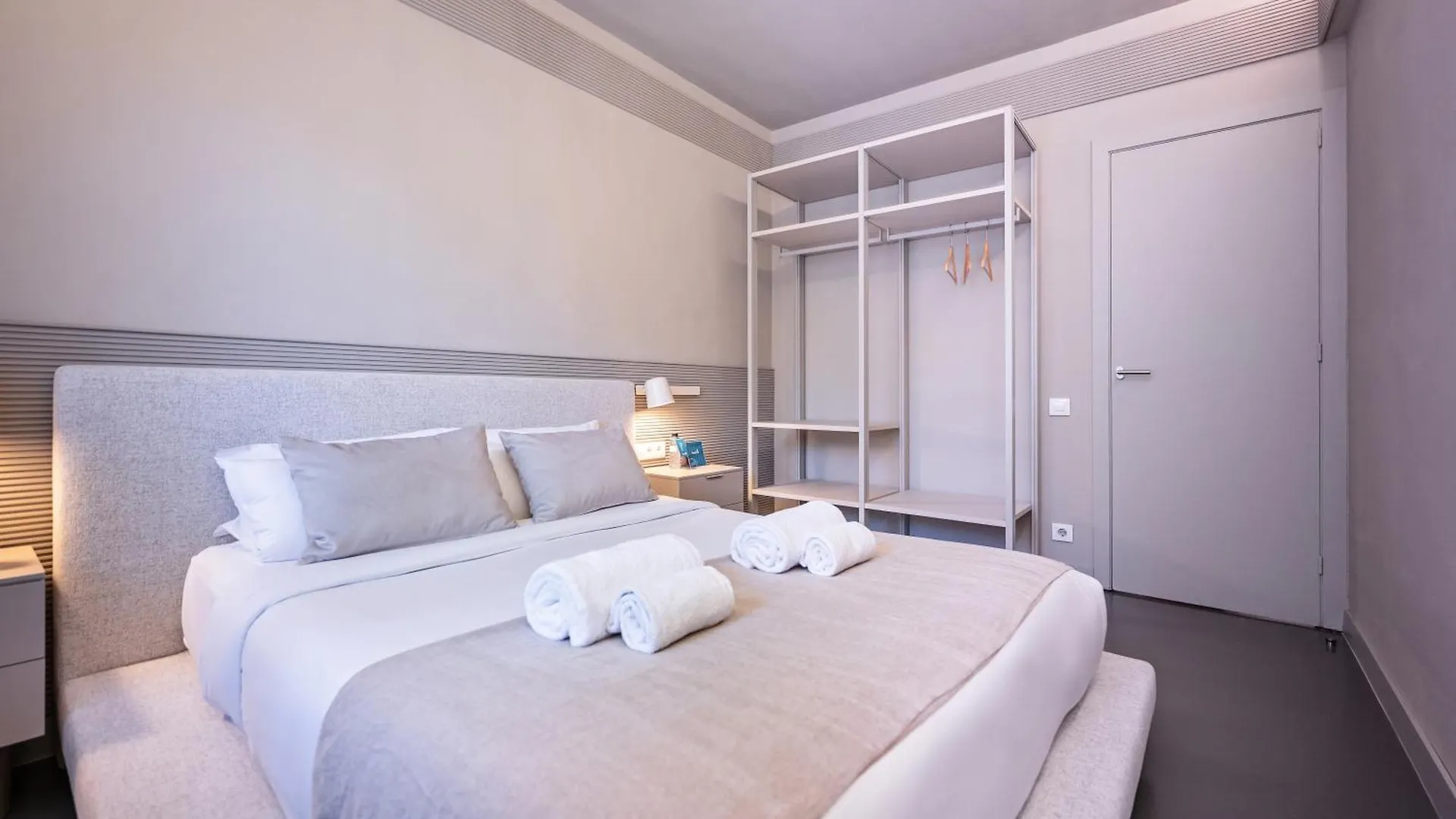 Sweett - Gaudi Avenue Apartment Barcelona Spain